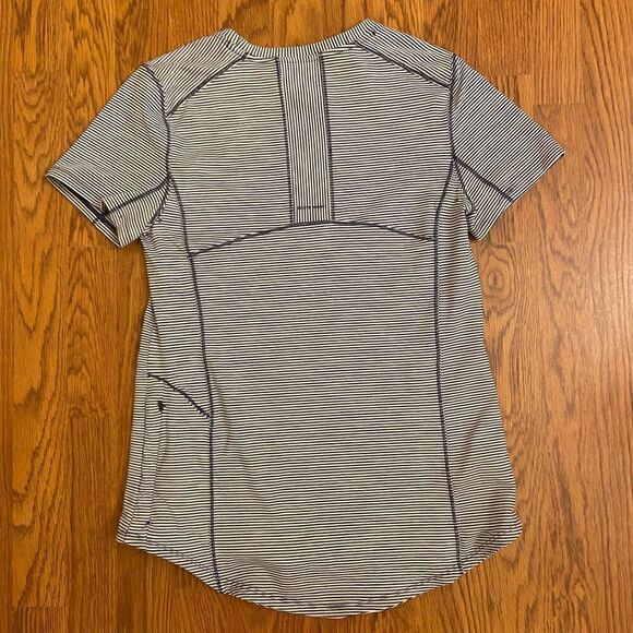 Duluth Trading Co. Navy & White Striped Tee Small - Picture 2 of 3